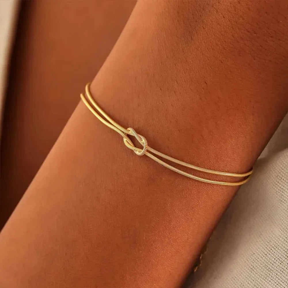 Knót Bracelets
