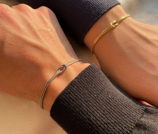 Knót Bracelets